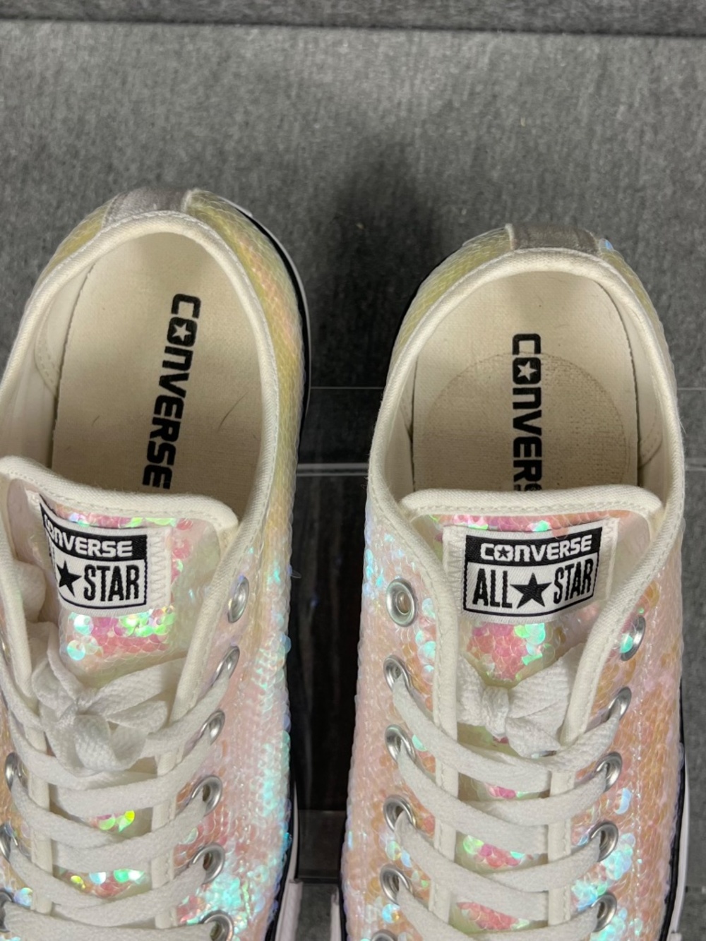 Converse Chuck Taylor All Star Low Top Iridescent Sequin Shoes 9 Style 557989C - Picture 7 of 9